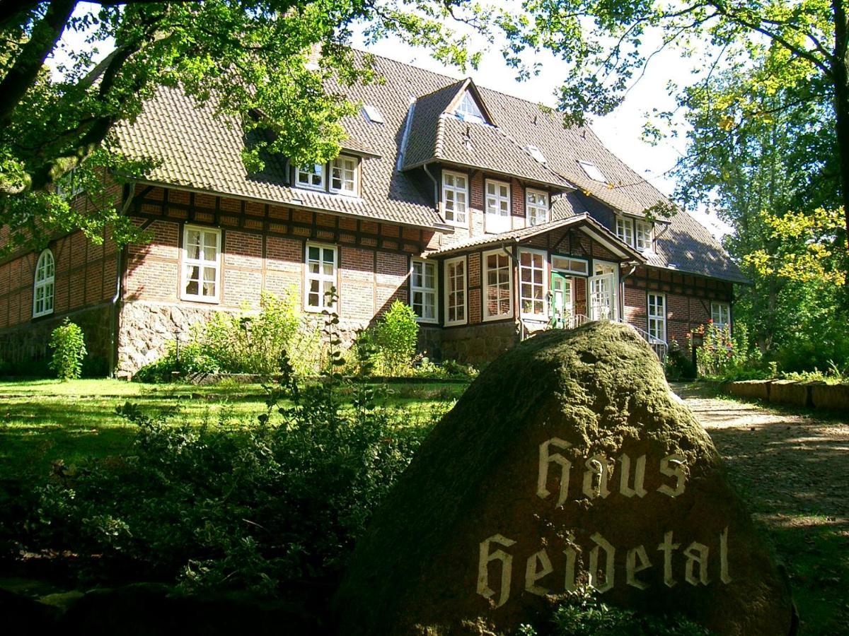 Haus Heidetal Panzió Bispingen Kültér fotó